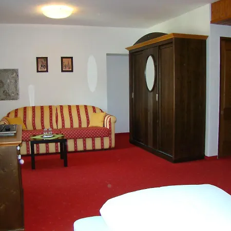 Neuwirt Hotel Mauterndorf (Salzburg)