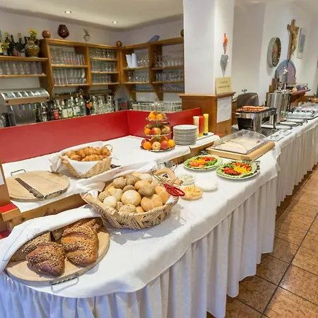 Hotel Neuwirt 3*