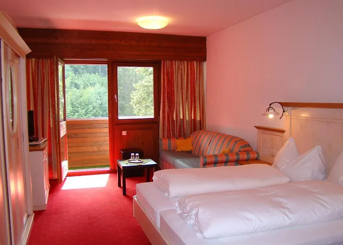 Neuwirt Hotel 3*