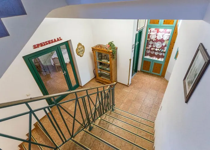 Neuwirt Hotel