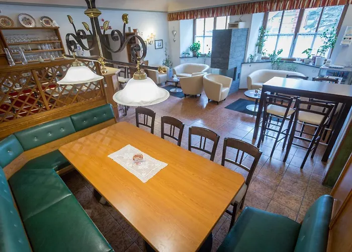 Neuwirt Hotel 3*