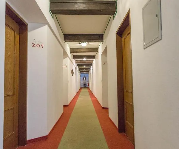 Neuwirt Hotel 3*